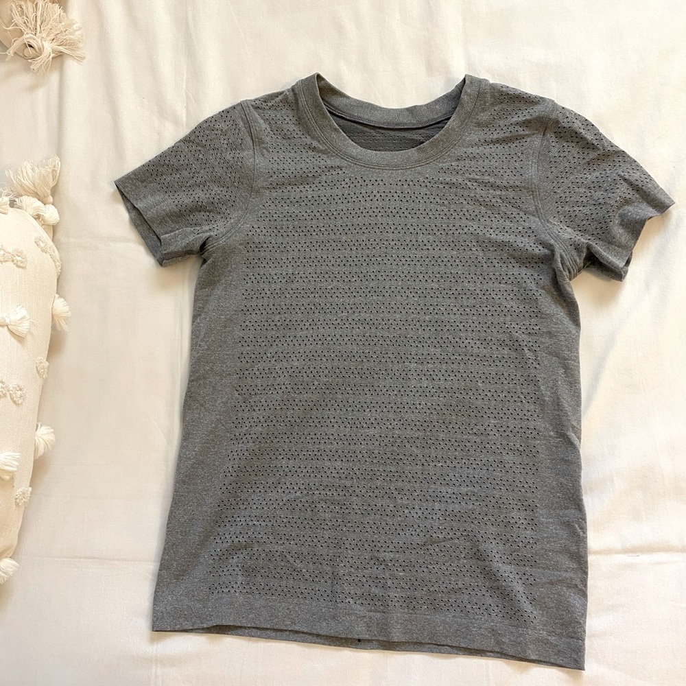 Grey Lululemon Breeze By Short Sleeve Size 2
